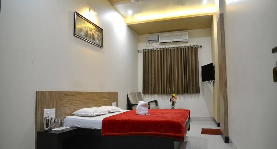 Hotel Sayali Lodge, Wai 5